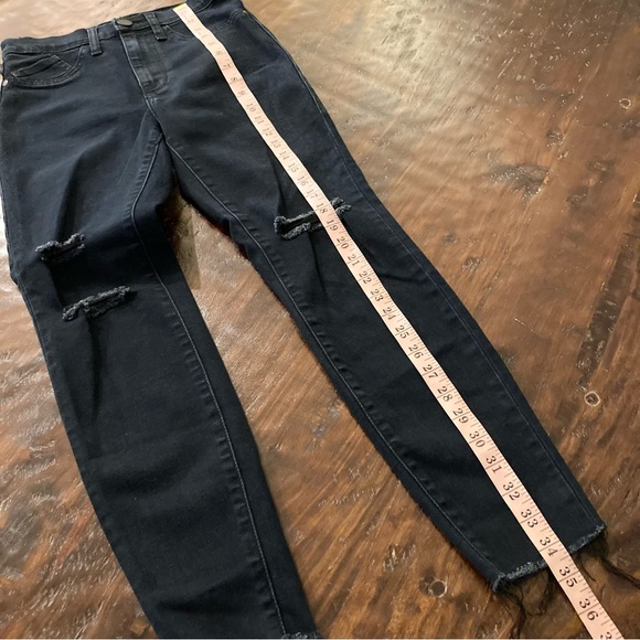 Black Jeans Rock and Republic Skinny Distressed Size 2 - Picture 8 of 10
